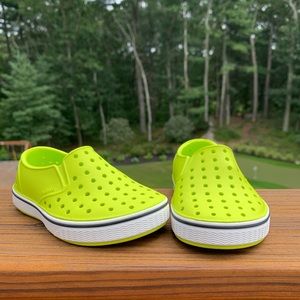 Toddler waterproof shoes